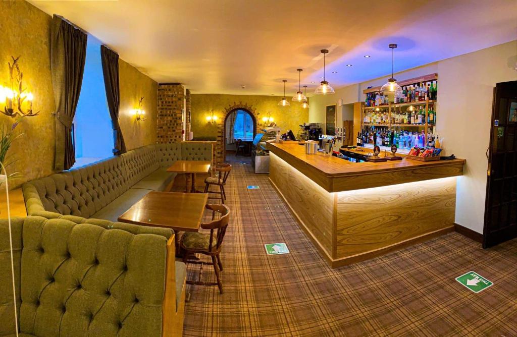 Duke of Gordon Hotel (CB)